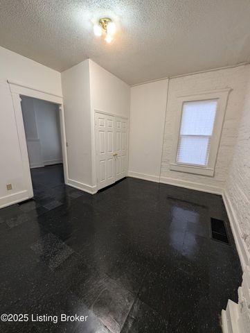 2429 Griffiths Ave, Louisville, KY 40212