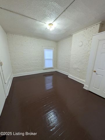 2429 Griffiths Ave, Louisville, KY 40212