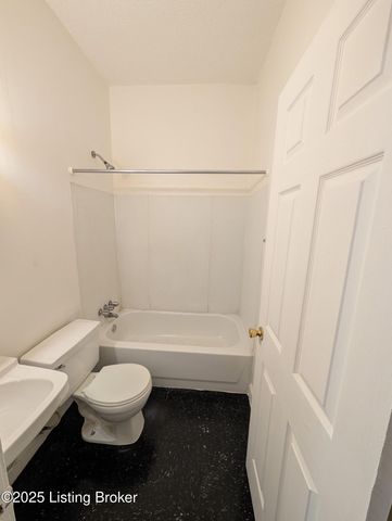 2429 Griffiths Ave, Louisville, KY 40212