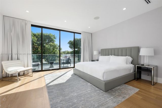 80 NW 45th St, Miami, FL 33127