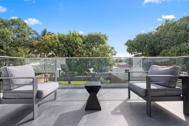 80 NW 45th St, Miami, FL 33127