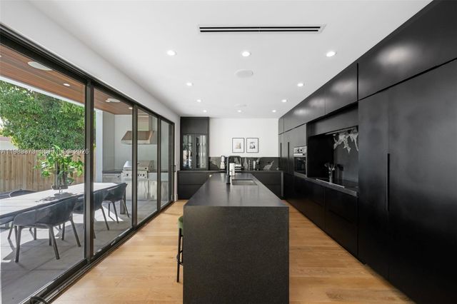 80 NW 45th St, Miami, FL 33127