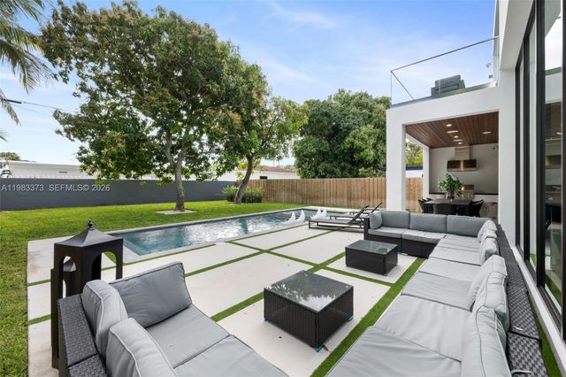 80 NW 45th St, Miami, FL 33127