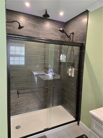 27 Rosedale Avenue, Barrington, RI 02806