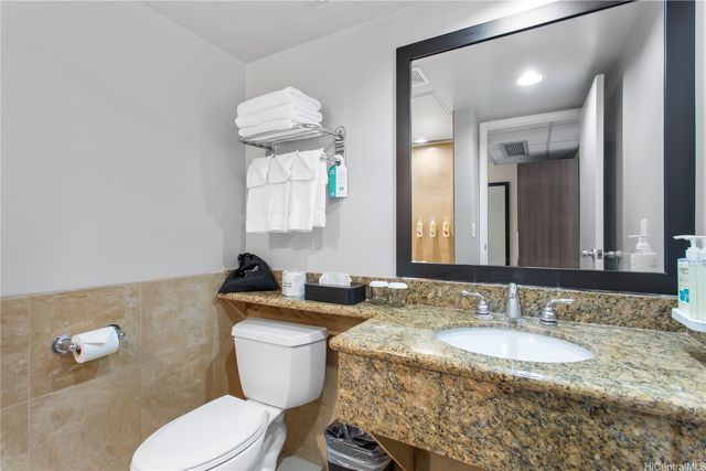 1850 Ala Moana Boulevard 209, Honolulu, HI 96815