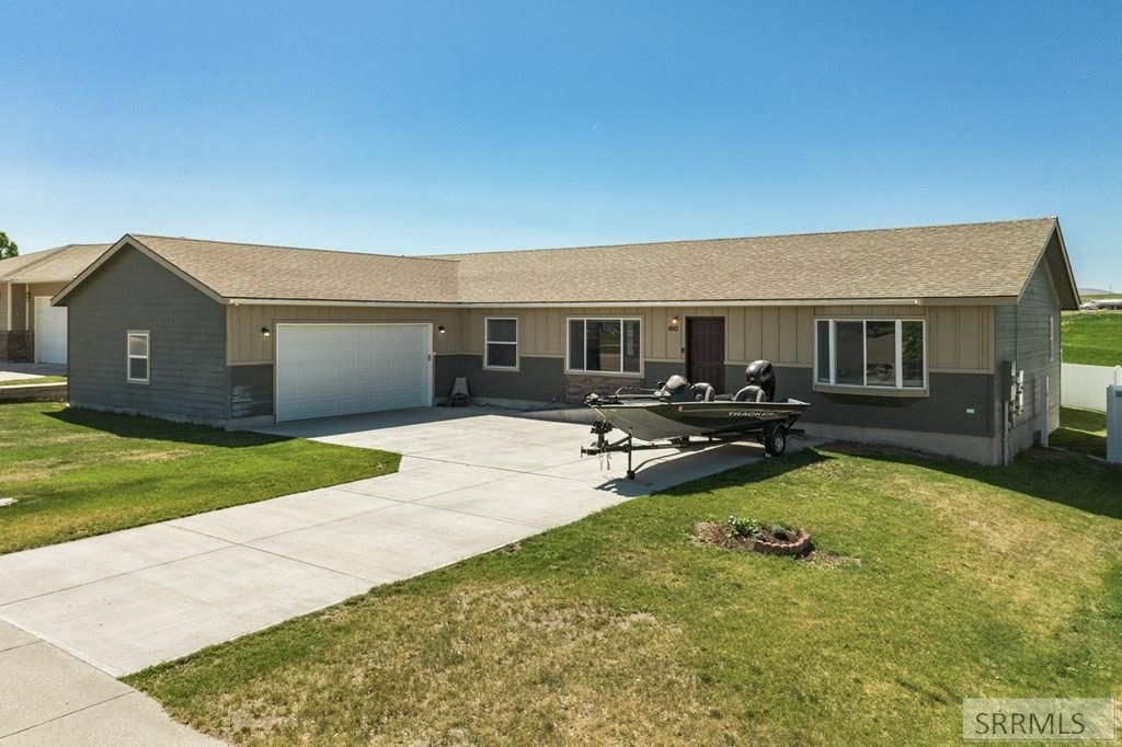 Image 2 of property listing at 490 Snowflake Street, American Falls, ID 83211