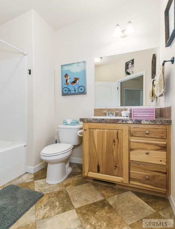 Image 30 of property listing at 490 Snowflake Street, American Falls, ID 83211