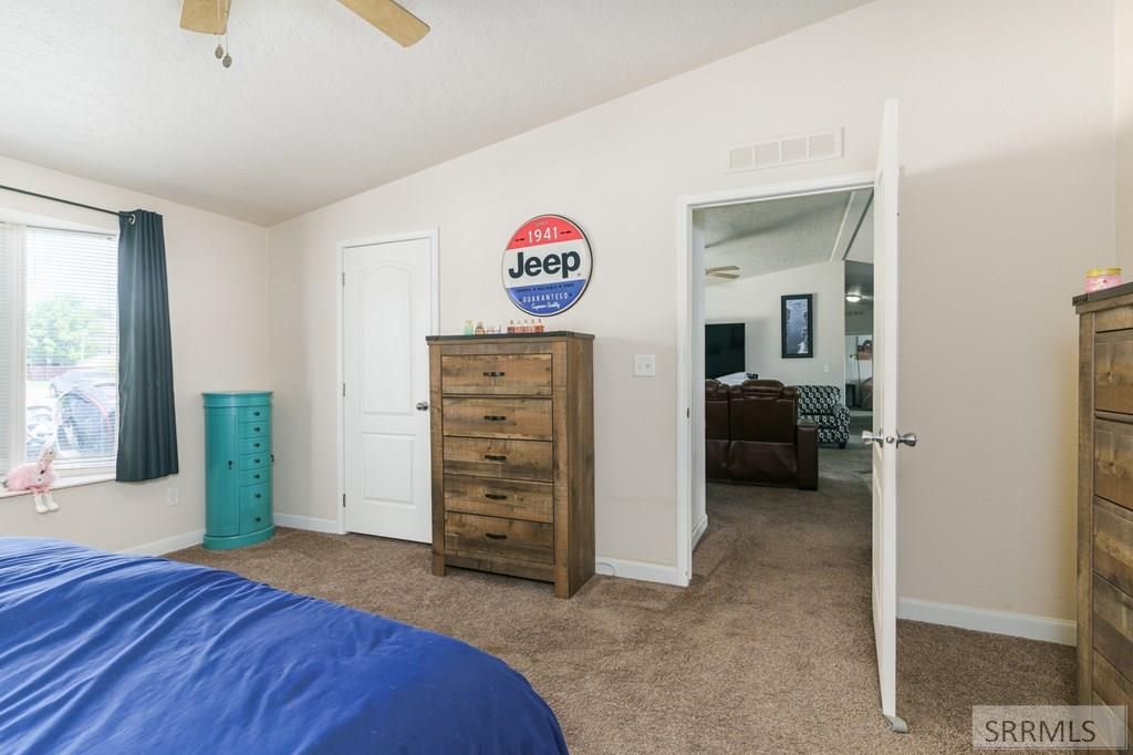 Image 32 of property listing at 490 Snowflake Street, American Falls, ID 83211