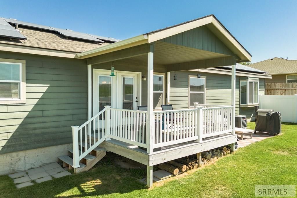 Image 7 of property listing at 490 Snowflake Street, American Falls, ID 83211