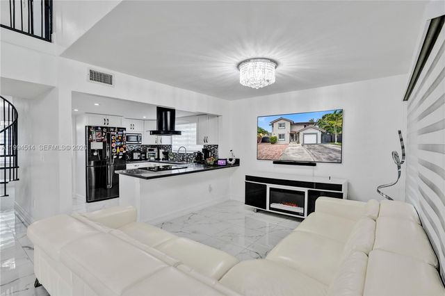 15463 SW 57th St, Miami, FL 33193