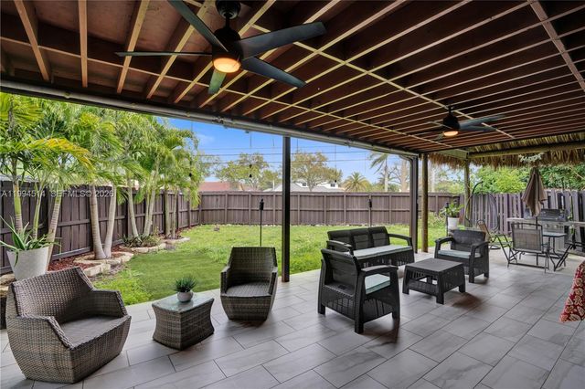 15463 SW 57th St, Miami, FL 33193