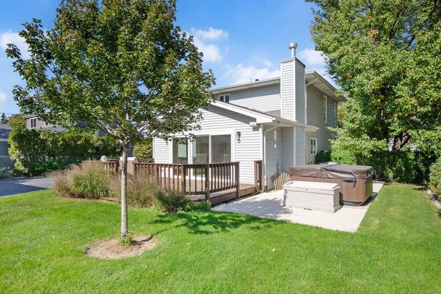 217 Holly Avenue, Darien, IL 60561
