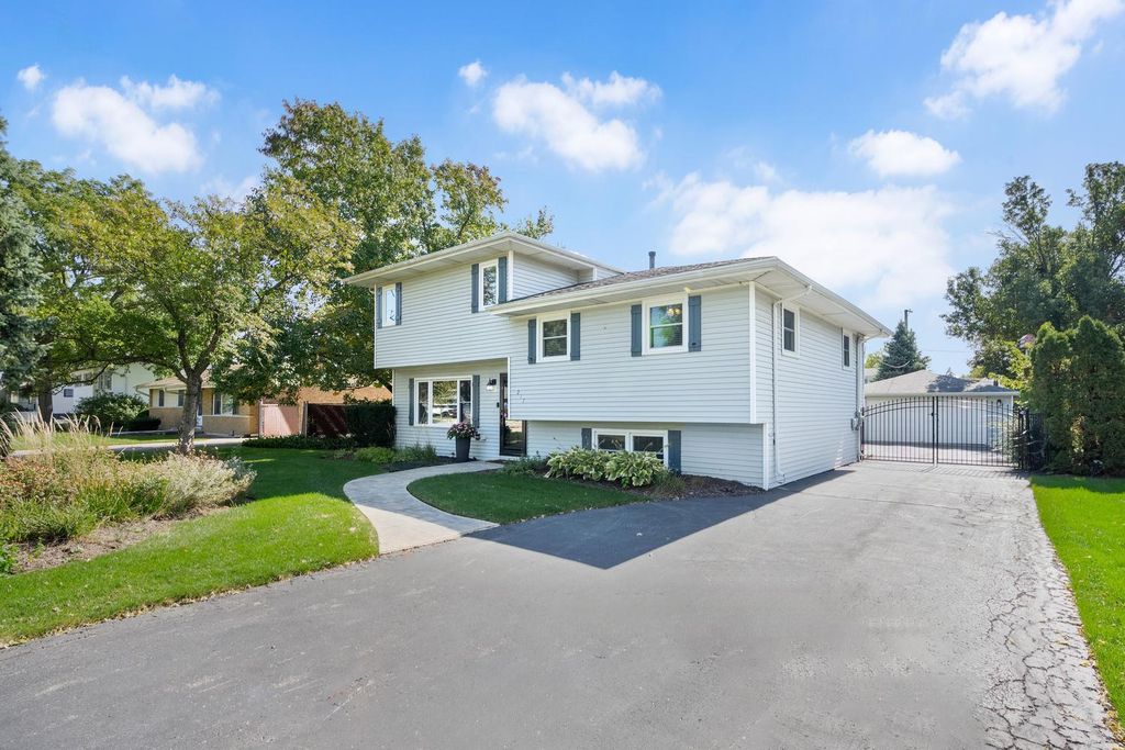 217 Holly Avenue, Darien, IL 60561 — photo 2