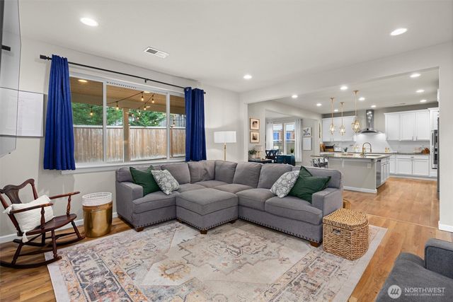 10177 33rd Place NE, Lake Stevens, WA 98258