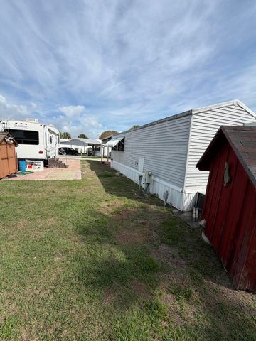 6494 SE 56th Lane, Okeechobee, FL 34974