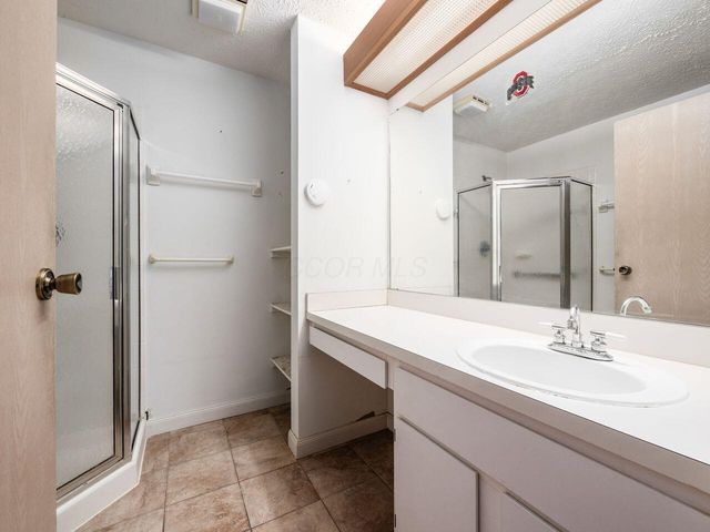 3782 Falls Circle Drive, 25, Hilliard, OH 43026