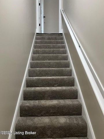 215 Open Meadow Dr, Bardstown, KY 40004