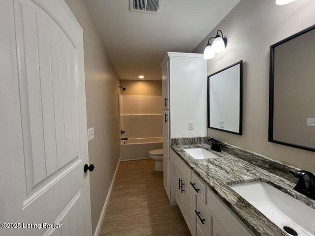 215 Open Meadow Dr, Bardstown, KY 40004