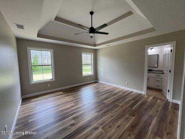 215 Open Meadow Dr, Bardstown, KY 40004