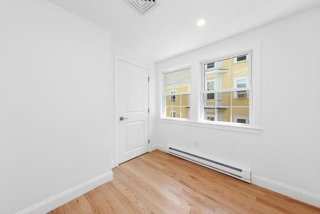 22 Park St B, Wakefield, MA 01880