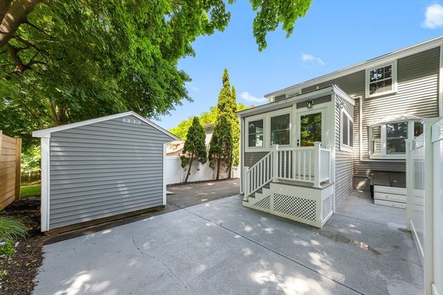 22 Park St B, Wakefield, MA 01880