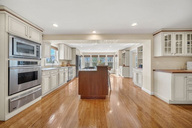 303 Upland Ave, Newton, MA 02461