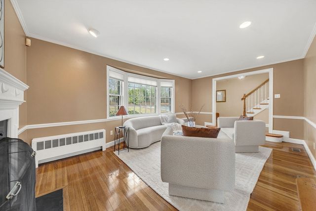 303 Upland Ave, Newton, MA 02461