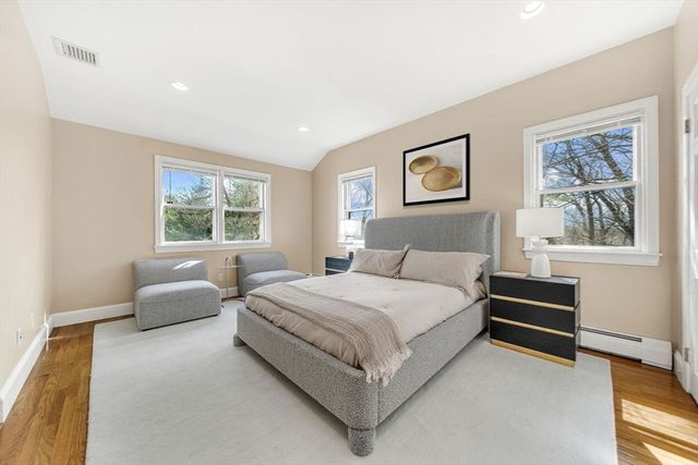 303 Upland Ave, Newton, MA 02461