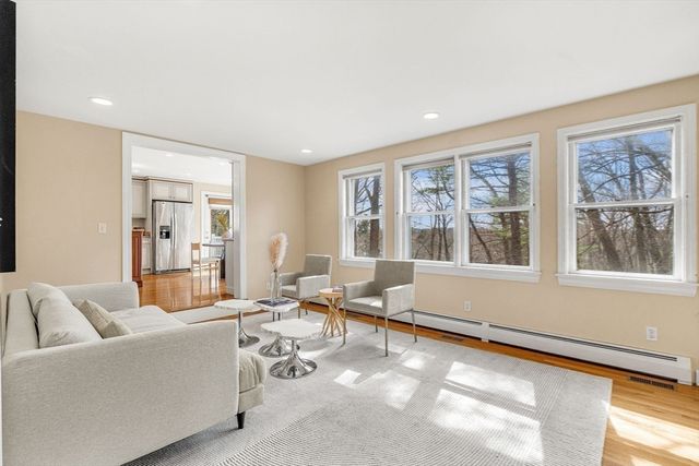 303 Upland Ave, Newton, MA 02461