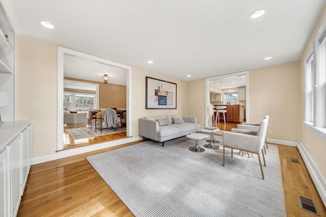 303 Upland Ave, Newton, MA 02461