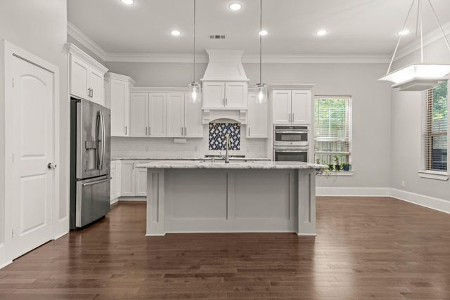 8550 Ridgepoint Drive, Houston, TX 77055