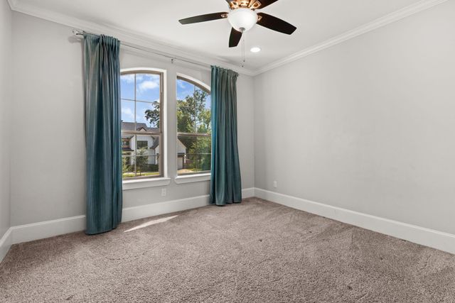 8550 Ridgepoint Drive, Houston, TX 77055