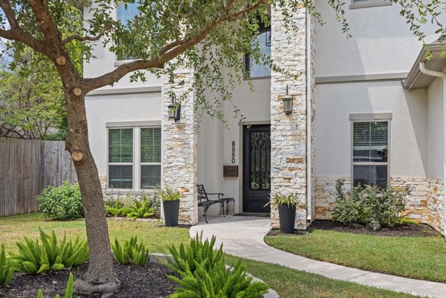 8550 Ridgepoint Drive, Houston, TX 77055