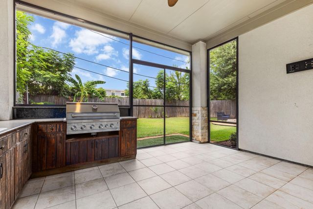 8550 Ridgepoint Drive, Houston, TX 77055