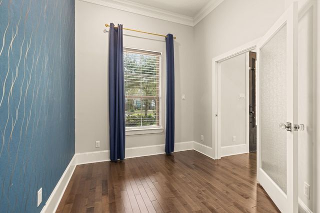 8550 Ridgepoint Drive, Houston, TX 77055