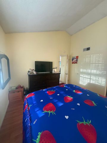 8118 Chateau Dr, Stockton, CA 95210