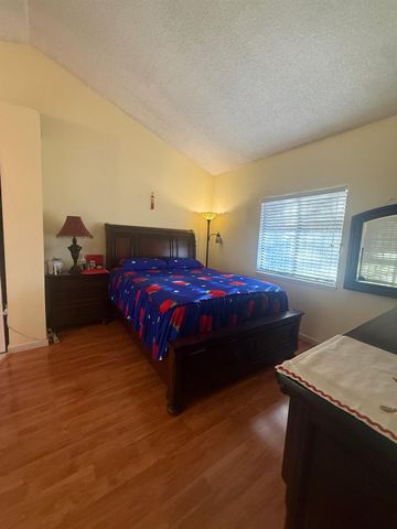 8118 Chateau Dr, Stockton, CA 95210