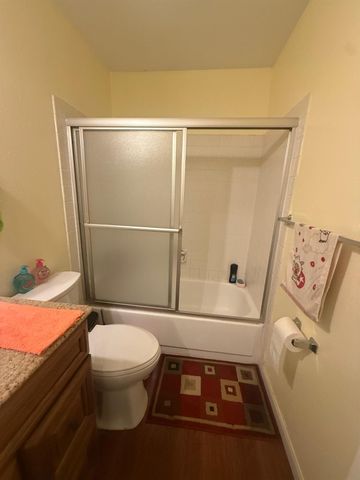 8118 Chateau Dr, Stockton, CA 95210