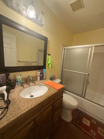 8118 Chateau Dr, Stockton, CA 95210