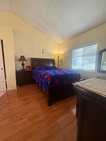 8118 Chateau Dr, Stockton, CA 95210