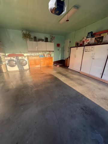 8118 Chateau Dr, Stockton, CA 95210