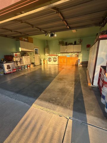 8118 Chateau Dr, Stockton, CA 95210