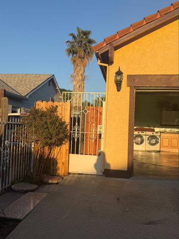 8118 Chateau Dr, Stockton, CA 95210