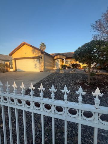 8118 Chateau Dr, Stockton, CA 95210