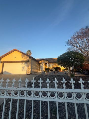 8118 Chateau Dr, Stockton, CA 95210