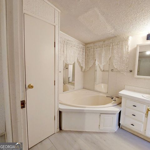 281 Mockingbird Drive, Monticello, GA 31064