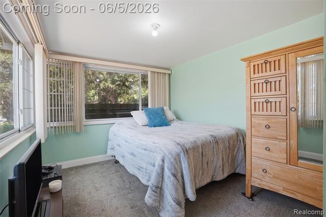 7085 Colony Drive, West Bloomfield, MI 48323