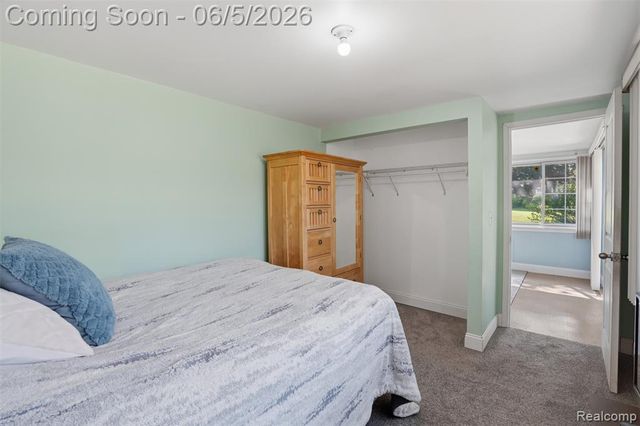 7085 Colony Drive, West Bloomfield, MI 48323