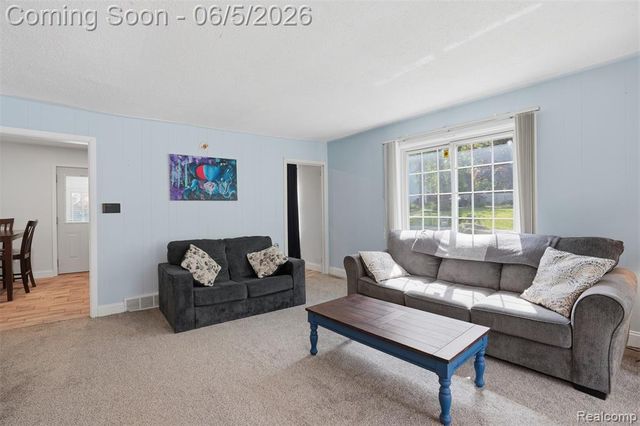 7085 Colony Drive, West Bloomfield, MI 48323