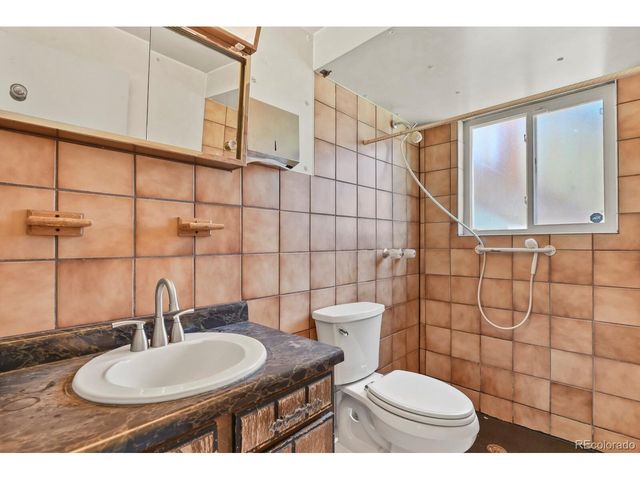 7500 W Bails Ave, Lakewood, CO 80232